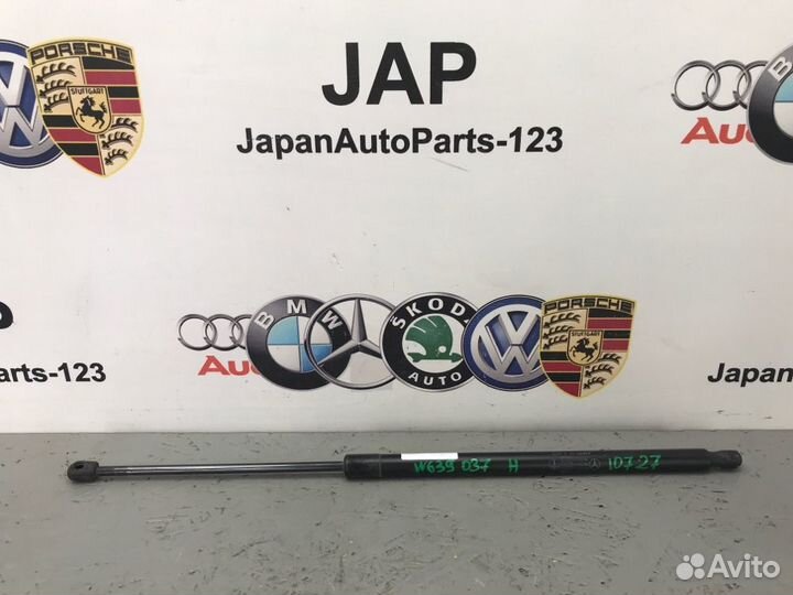 Амортизатор багажника задний Mercedes-Benz Viano