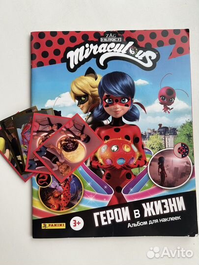 Наклейки panini Леди Баг (Герои в жизни)