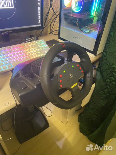 Игровой руль Logitech momo racing 240