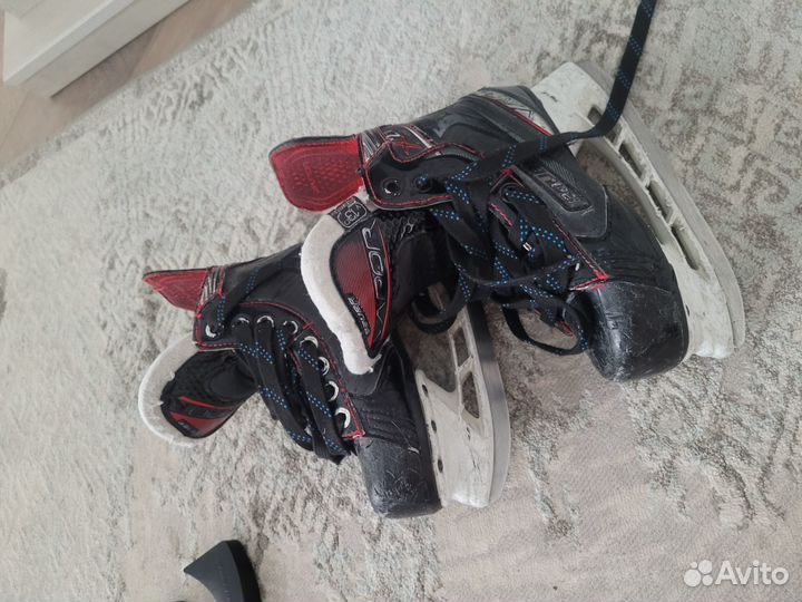 Хоккейные коньки bauer vapor