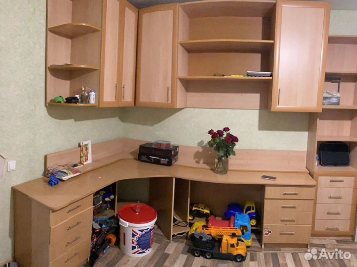 Компьютерный стол