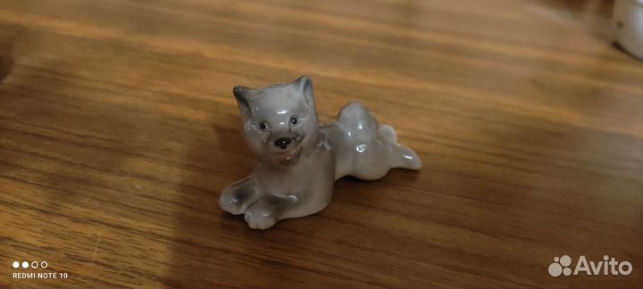 Статуэтка астраханский фарфор(Лайка)