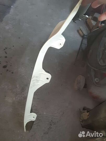 Переднее Крыло мл 164