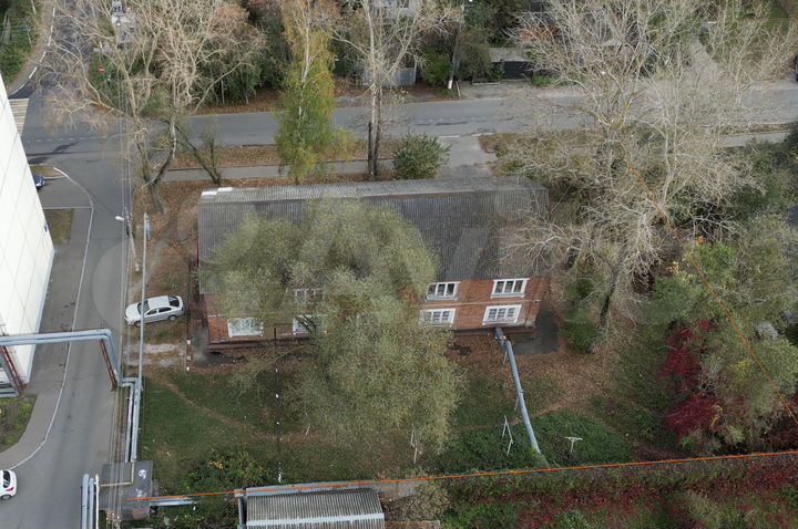 Здание, 400 м²