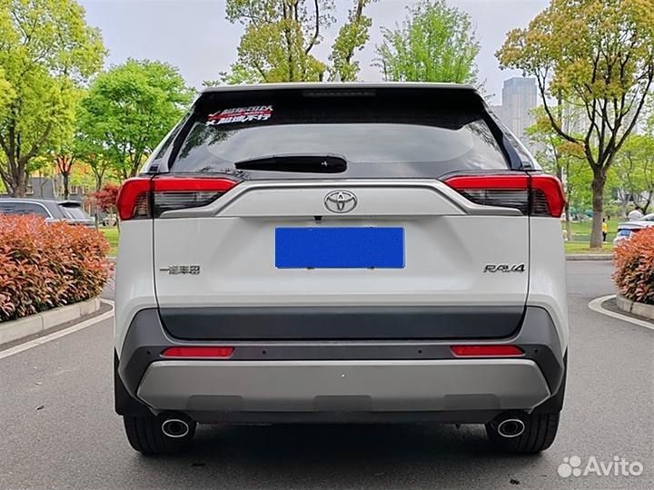 Toyota RAV4 2.0 CVT, 2022, 32 650 км