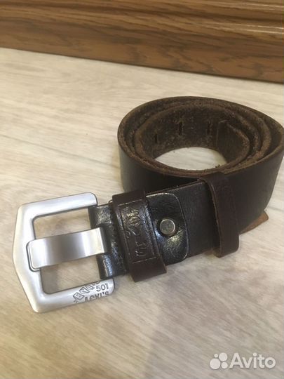 Кожаный ремень levis
