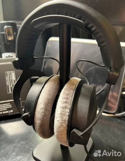 Beyerdynamic DT 990 PRO