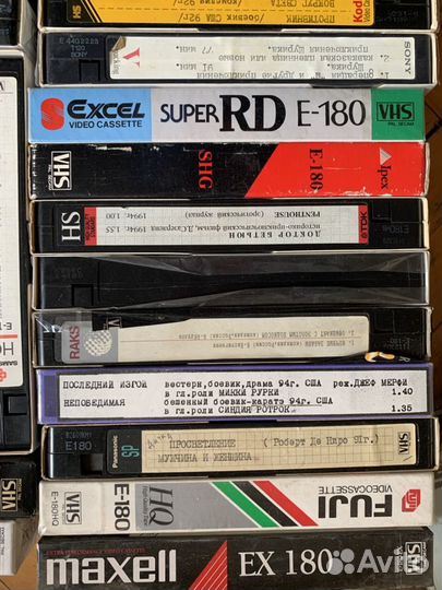 Видео Кассеты VHS с фильмами Винтаж