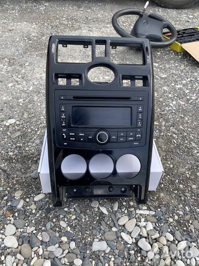 Штатная магнитола на priora