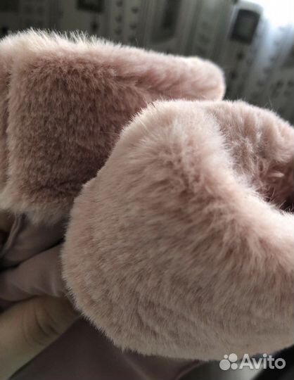 Варежки женские