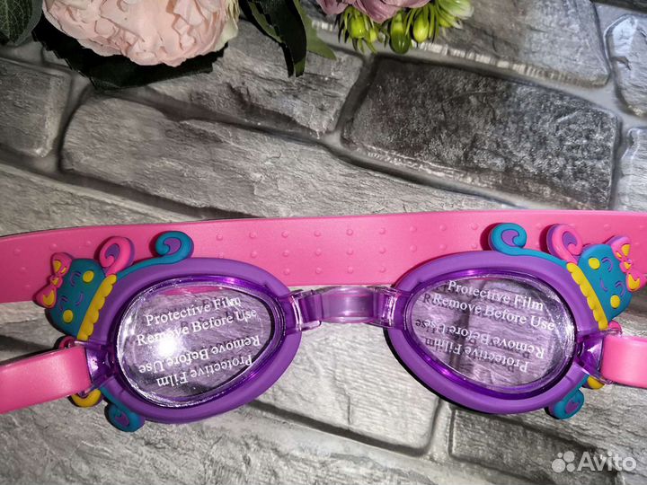 Очки для плавания. Купальник