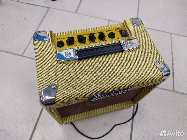 Комбоусилитель для гитары новый