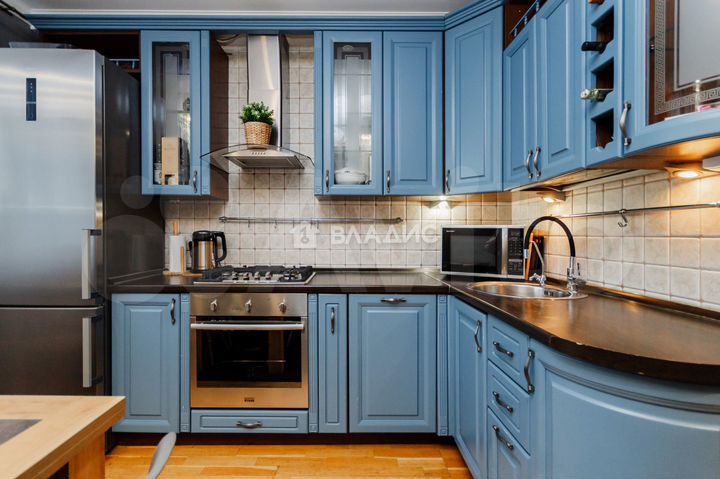 2-к. квартира, 51 м², 8/10 эт.