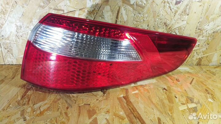 Фонарь задний правый внешний KIA RIO 11-15 Седан