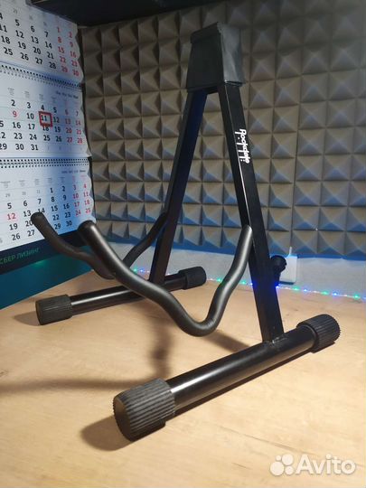 Стойка подставка для гитары Rockdale