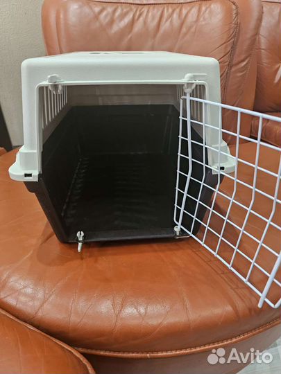 Переноска для кошек и собак