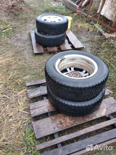 Комплект колес на зимней резине 225/65/r16