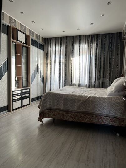 3-к. квартира, 96 м², 4/4 эт.