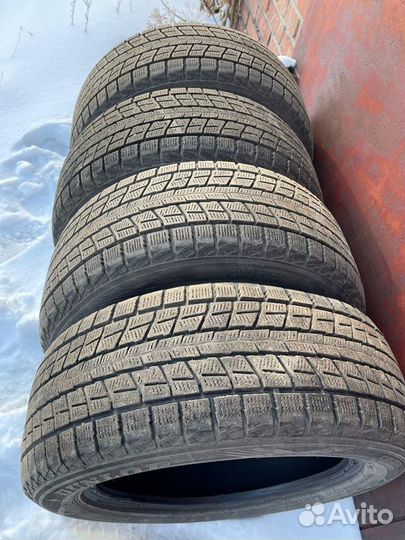 Dunlop Winter Maxx SJ8 235/55 R17