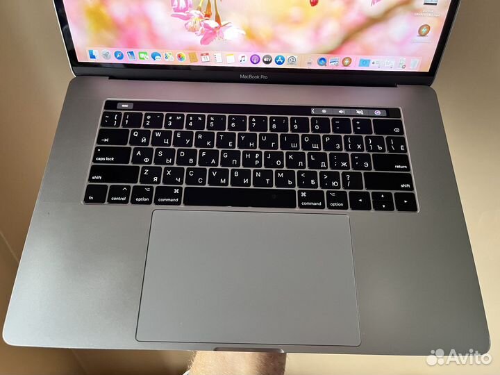 Ноутбук Apple MacBook Pro 15 2018 500Гб 230циклов