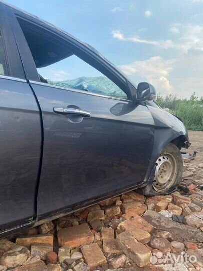 Передняя правая дверь Geely Emgrand EC7