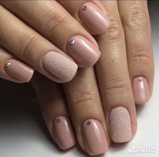 Маникюр и педикюр