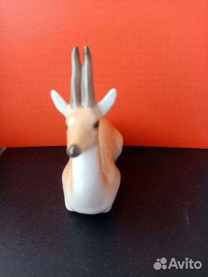 Олень фарфор