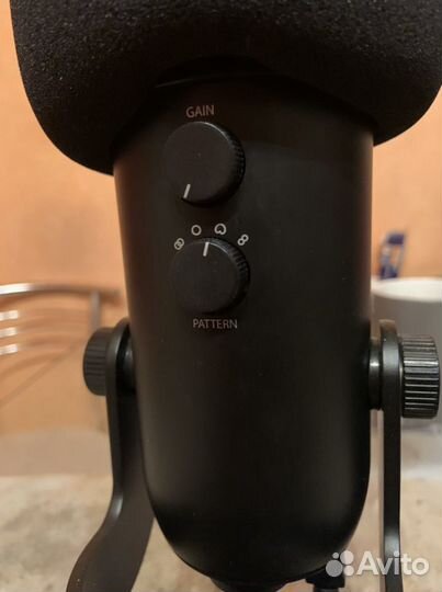 Микрофон blue yeti
