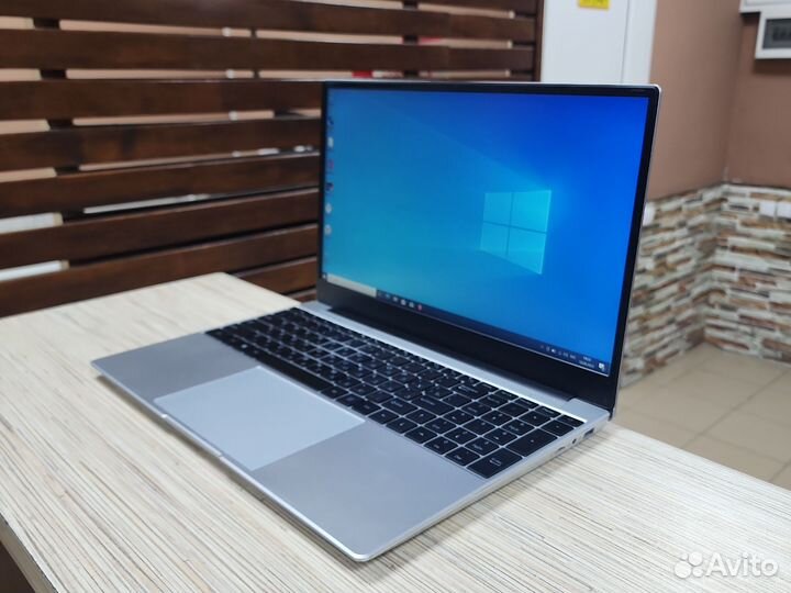 Ноутбук Intel 15.6 Full-HD, 9Gb, SSD nvme 256 Gb