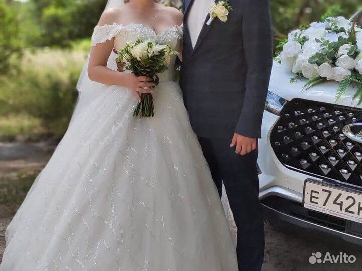 Свадебное платье