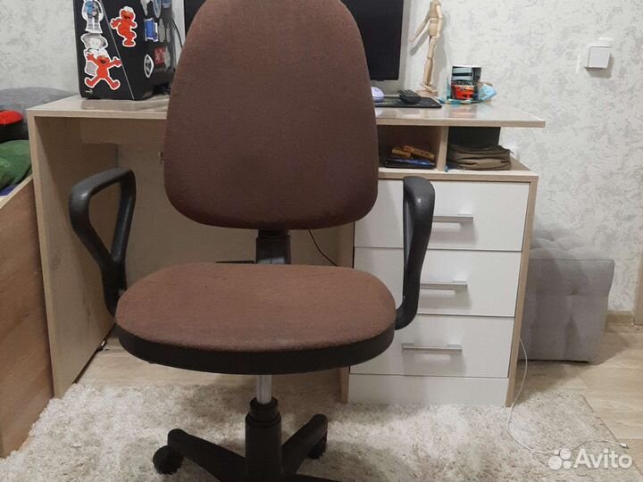 Компьютерное кресло