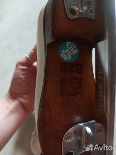 Коньки профессиональные