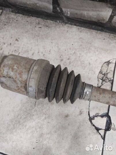 Привод задний правый Renault Duster 1.6 k4m