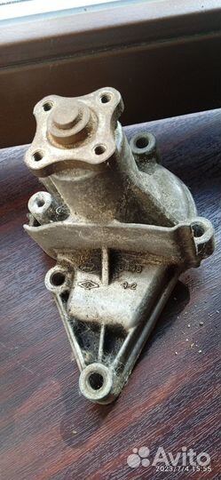 Водяная помпа на хундай Элантра 2004г