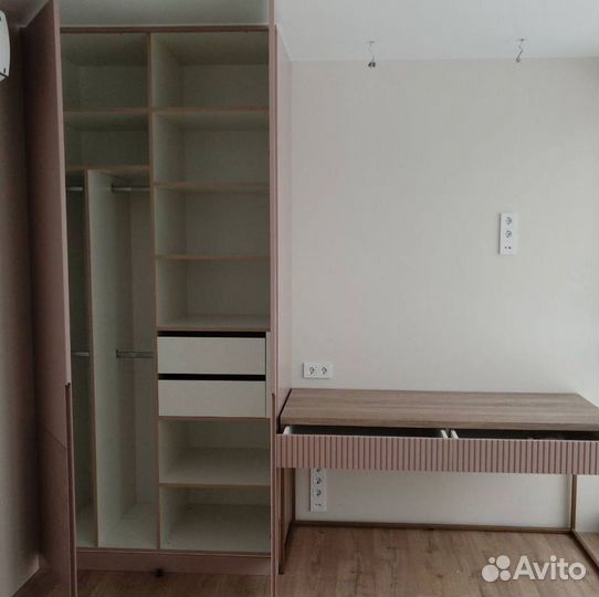 Шкаф на заказ I 109