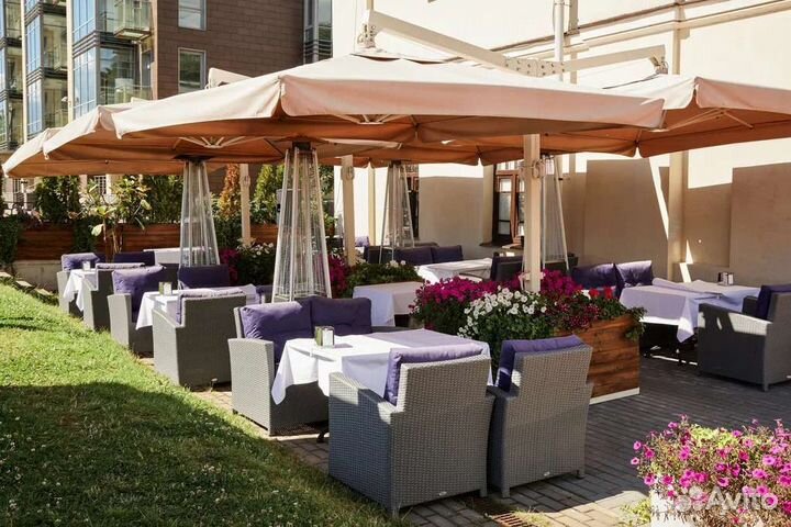 Летние боковые зонты. Зонты для кафе и ресторана