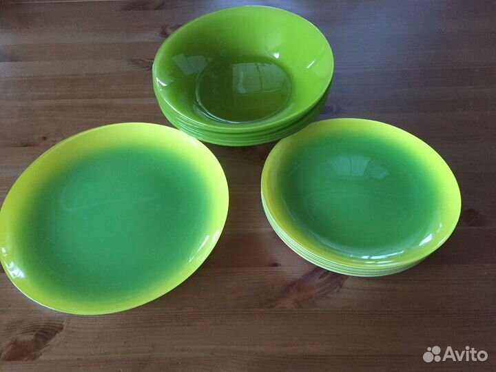 Набор столовой посуды 13 предметов,чайник зелёный