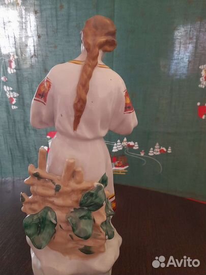 Фарфоровые статуэтки