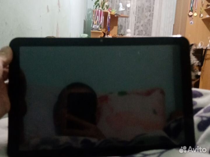 Продам планшет в хорошем состояние возможен торг