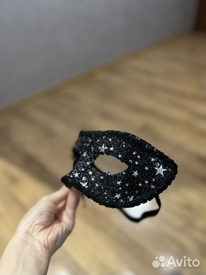 Карнавальная маска