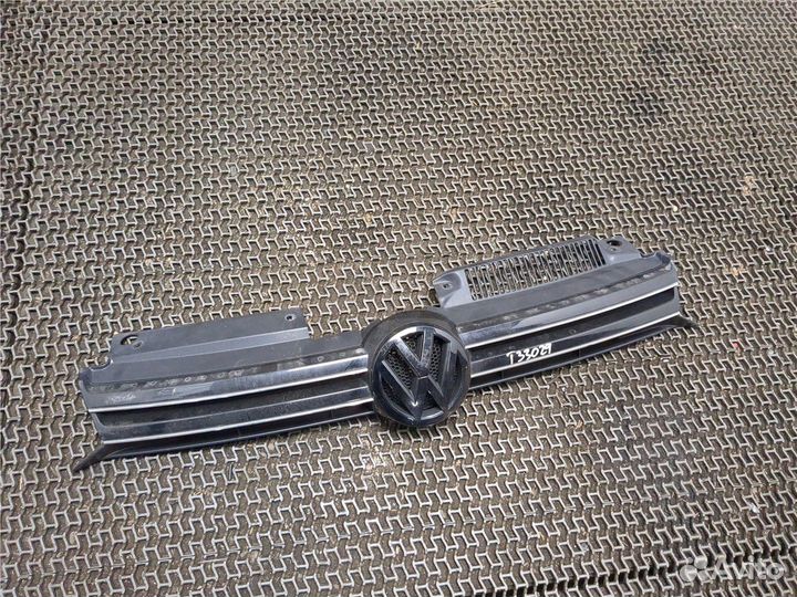 Решетка радиатора Volkswagen Golf 6, 2010