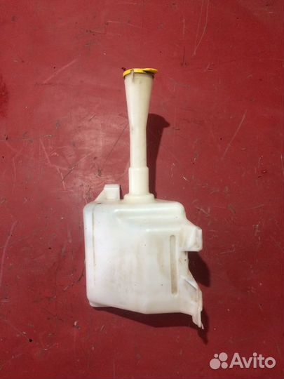 Бачок омывателя Nissan Almera N16 хэтчбек (до