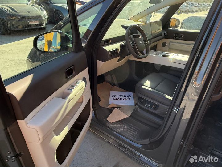 LiXiang Mega 544 л.с. AT, 2024, 50 км