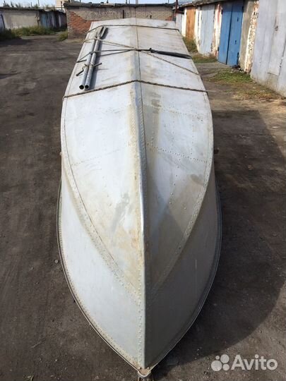 Дюралевая моторная лодка 