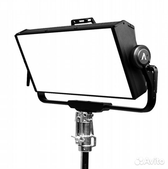 Aputure Nova P600C Kit с кейсом