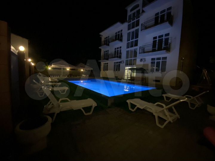 Комната 100 м² в 1-к., 1/4 эт.