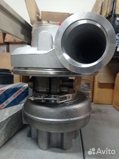 Турбкомпрессор Holset HX60W Cummins