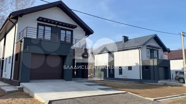 Дом 180 м² на участке 5,5 сот.