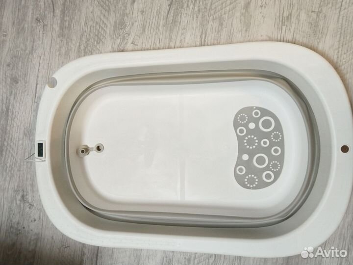 Ванночка для купания новорожденного