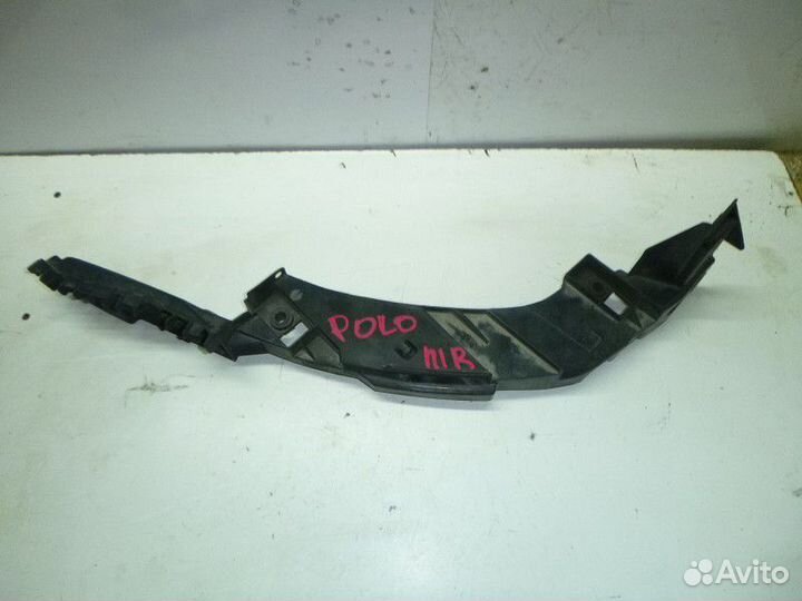 Кронштейн фары правый Volkswagen polo (SED) 2011